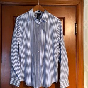 NWT. Jones New York Classic blouse